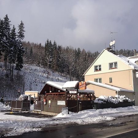 Penzion54 & Restaurace Ostrov  Exterior photo